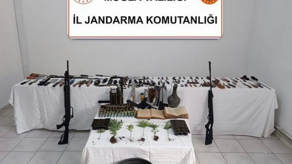 Muğla’da yapılan Operasyonda el yazması kitap bulundu