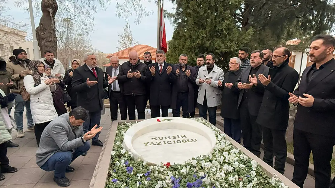 Muhsin Yazıcıoğlu, doğum gününde kabri başında anıldı