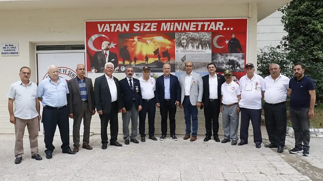 Murat Bakan’dan gazi ve şehit aileleri derneğine ziyaret