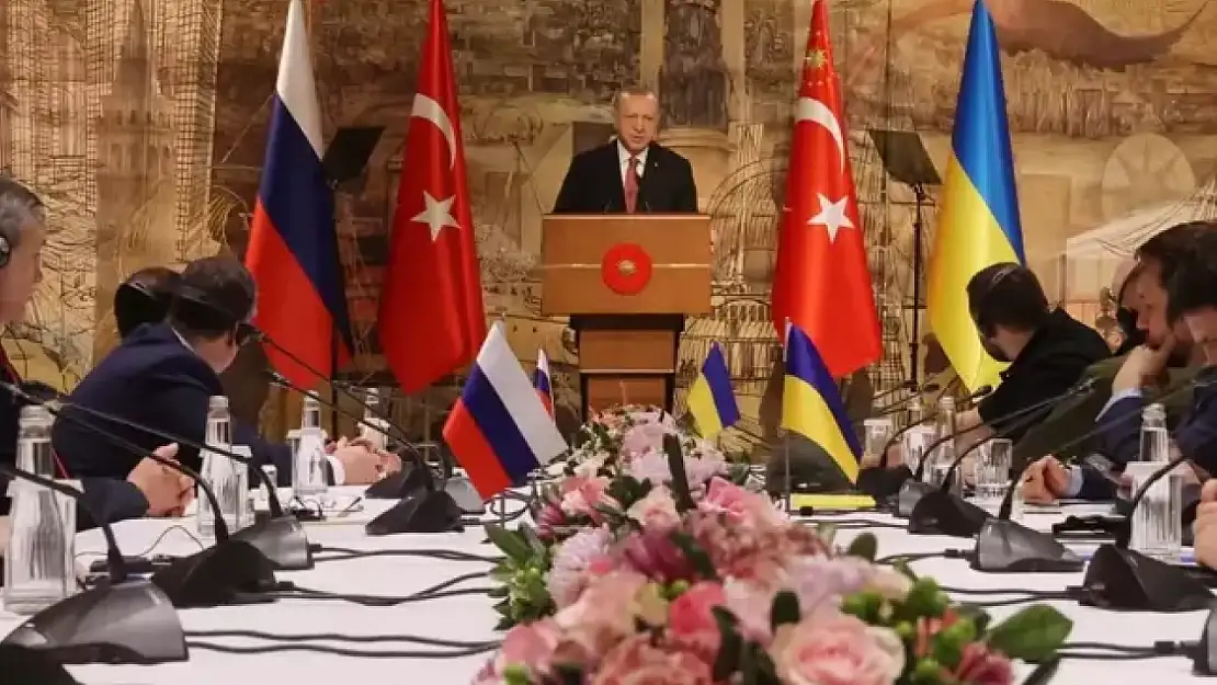 Müzakerelere katılacak Rus heyeti Türkiye'ye geldi: Müzakere saati belli oldu