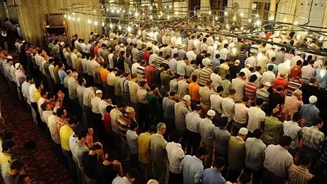 Namaz nasıl kılınır? Kaç rekattır? Hangi sureler okunur?
