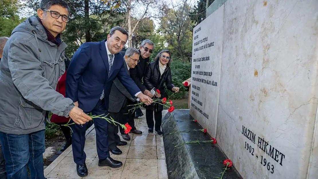   Nazım Hikmet Konak'ta anıldı