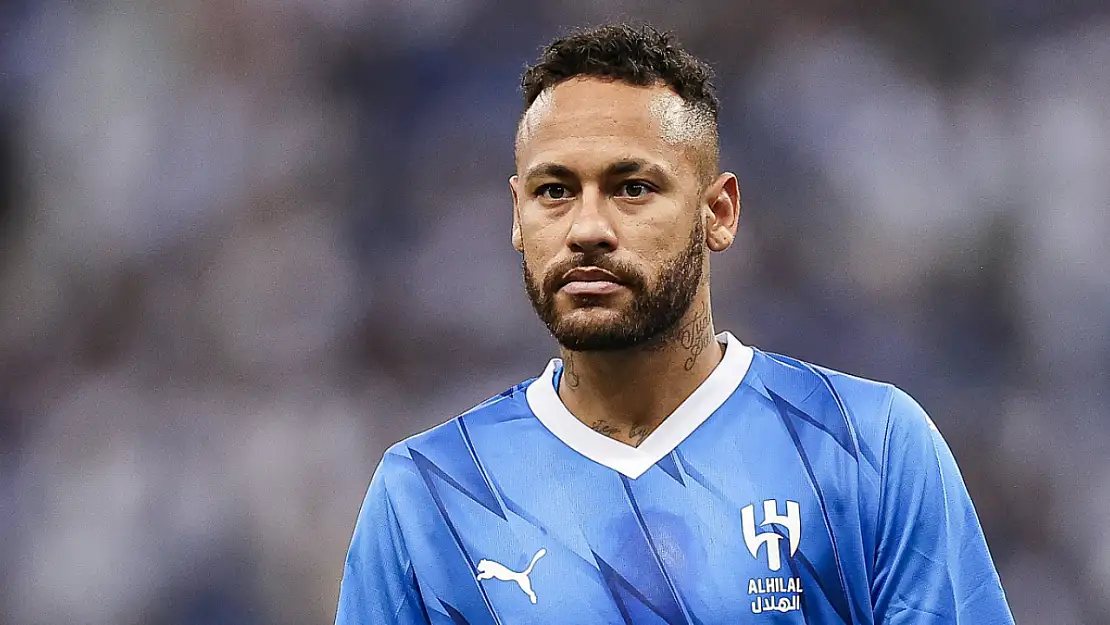 Neymar yeni saç stiliyle gündem oldu!
