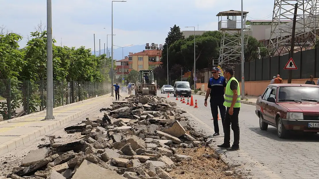 Ödemiş merkezde asfalt yama çalışmaları başladı