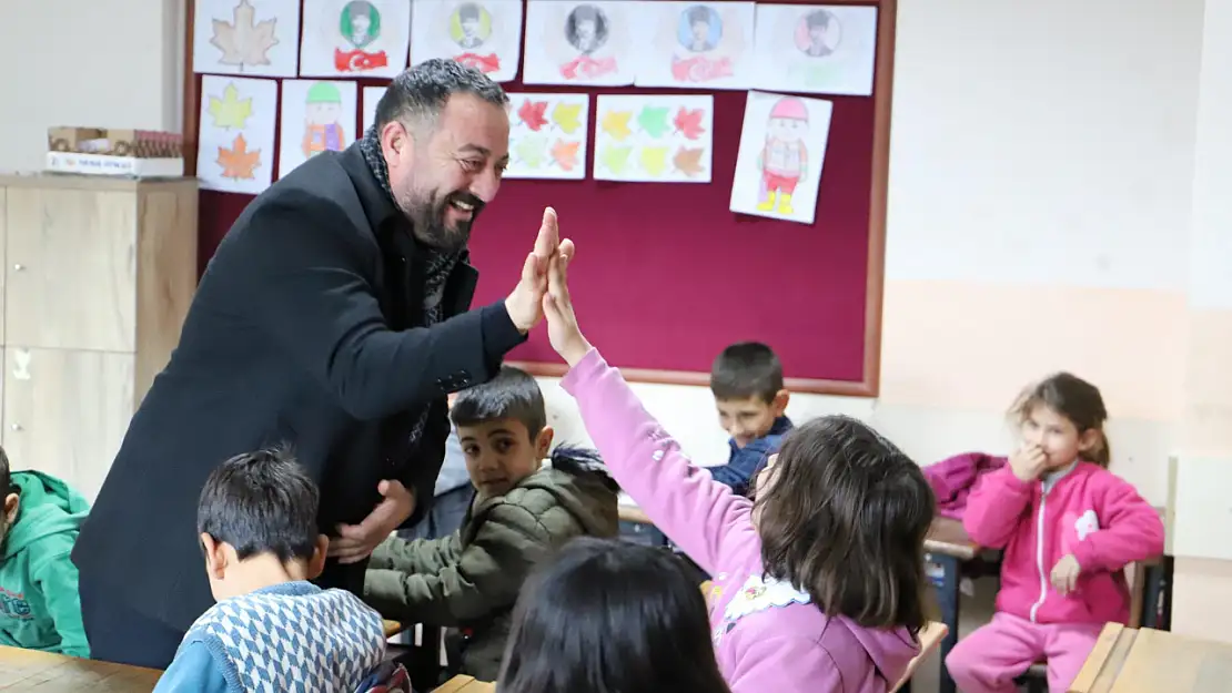 Ödemişli çocuklara Başkan Turan'dan yeni yıl sürprizi