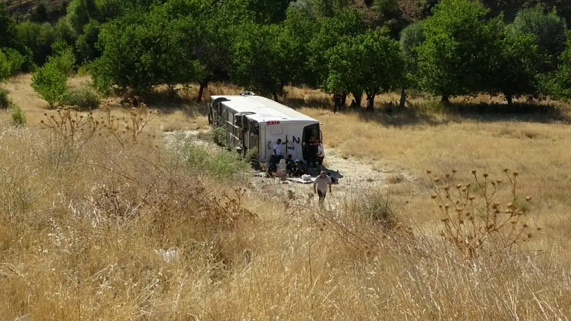 Otobüs kazasında 'şoför uyudu' iddiası