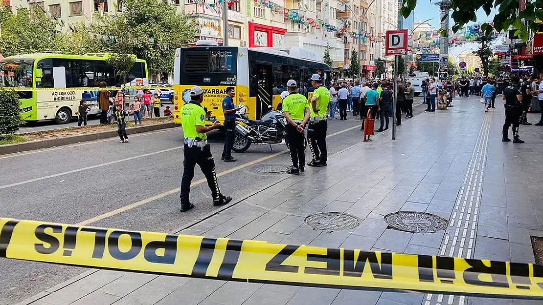 Otobüsün manevrası kadının canına mal oluyordu!