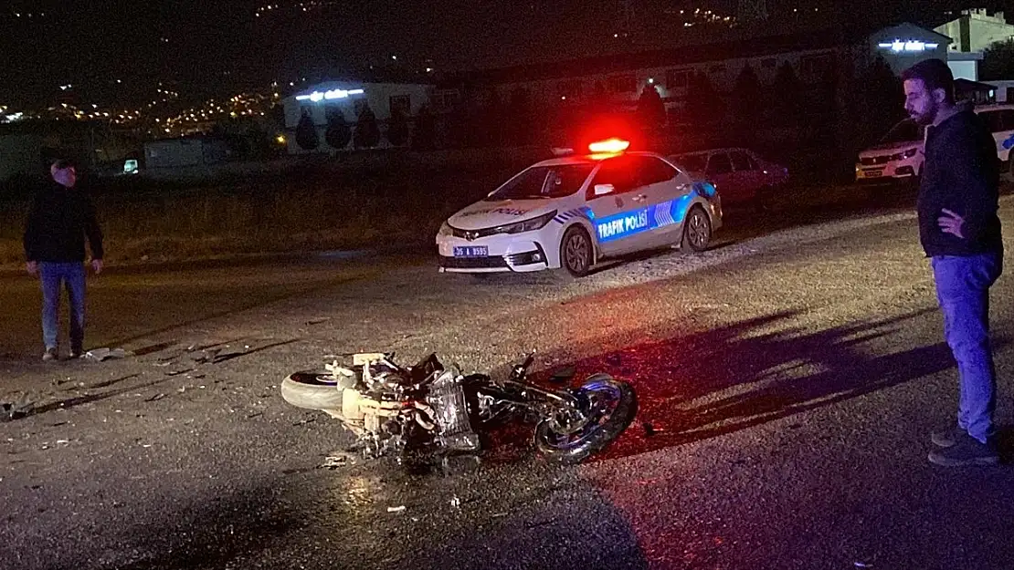 Otomobille çarpışan motosikletin sürücüsü hayatını kaybetti