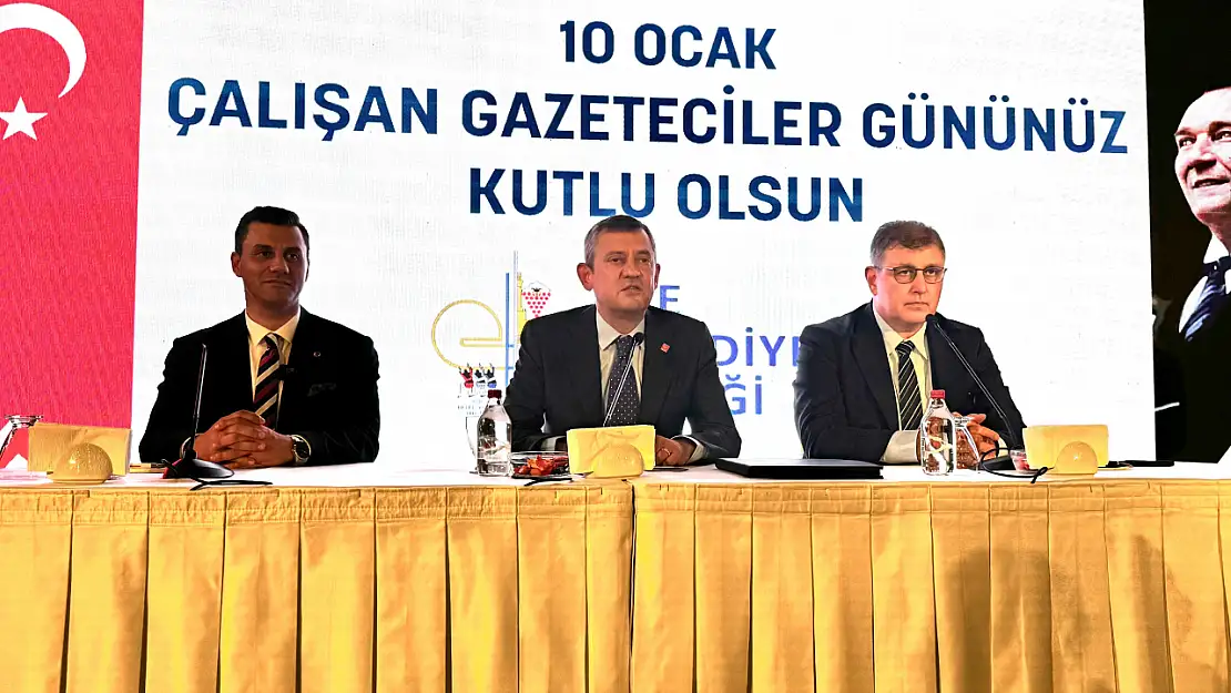 Özgür Özel gazetecilerle İzmir'de buluştu