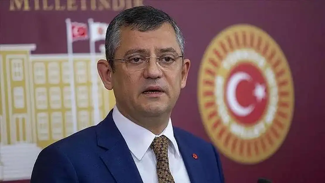 Özgür Özel Sinan Ateş’i andı