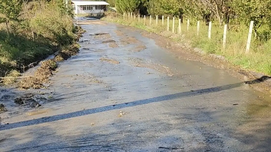 Pazaryeri susuz kaldı: Vatandaşlar yetkilileri göreve çağırdı!