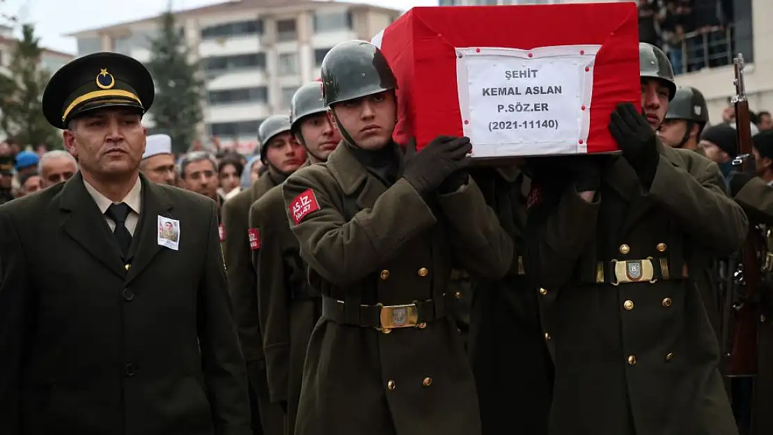 Piyade Sözleşmeli Er Kemal Aslan son yolculuğuna uğurlandı