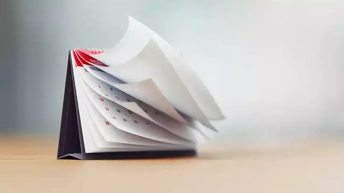 Plan yapmadan önce bu detaylara dikkat! Arefe günü üniversiteler ve okullar açık mı? Kimler tatil yapacak?