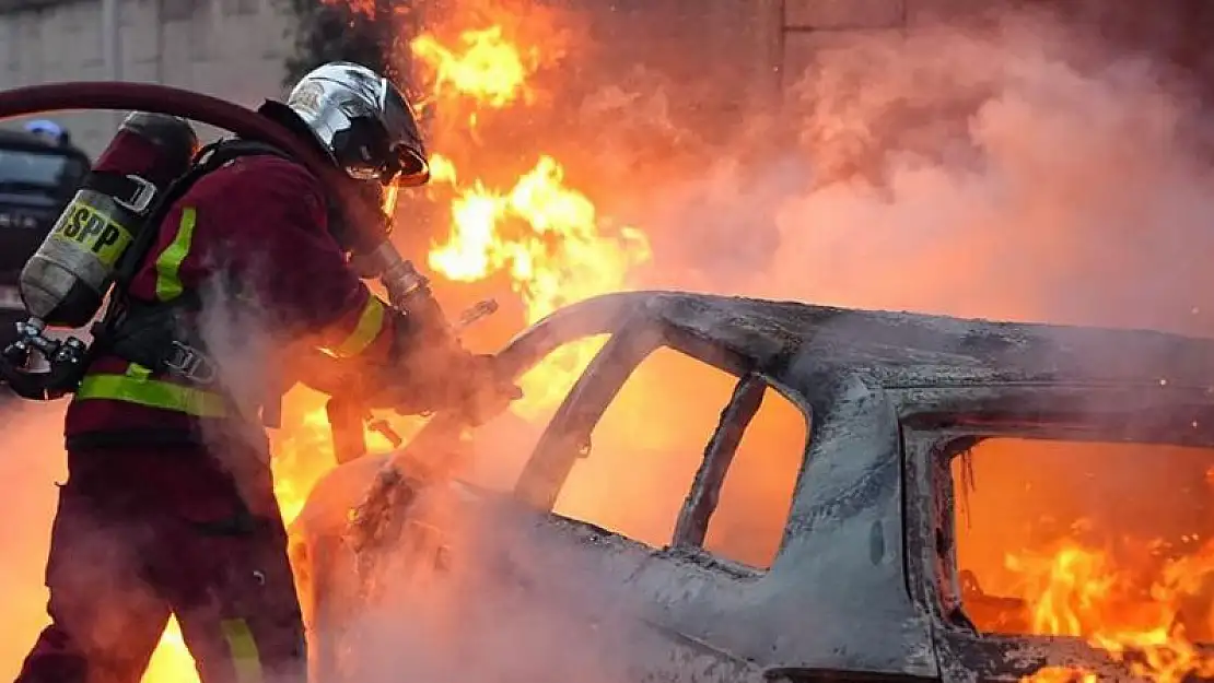 Polisin 17 yaşındaki genci öldürmesi protestolara neden oldu