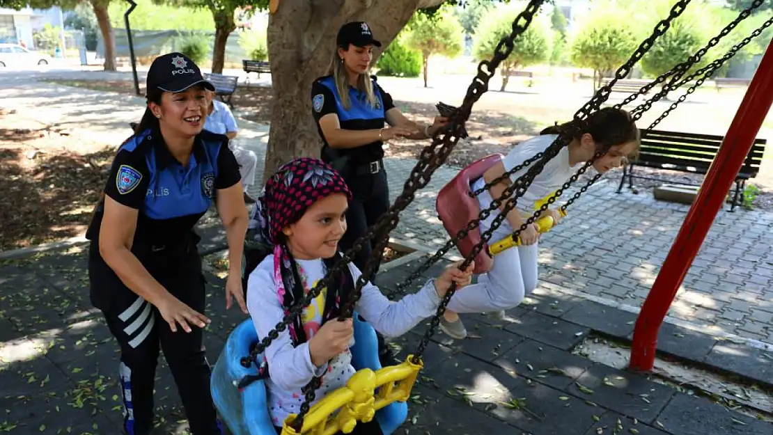 Polisten, çocuklara 'Oyun bağımlılığı' uyarısı