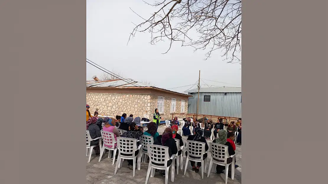 Psikolog Topaloğlu: Ağlayacak alanları bile yok