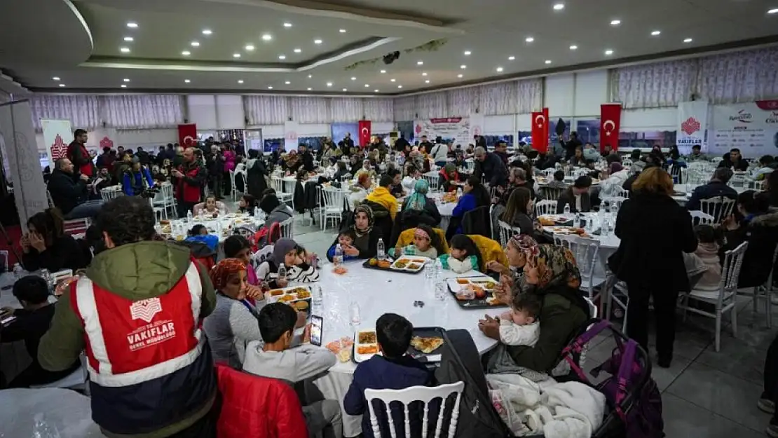 Ramazan ayının ruhu yaşatılıyor: İki ilde 2 bin kişiye iftar yemeği!