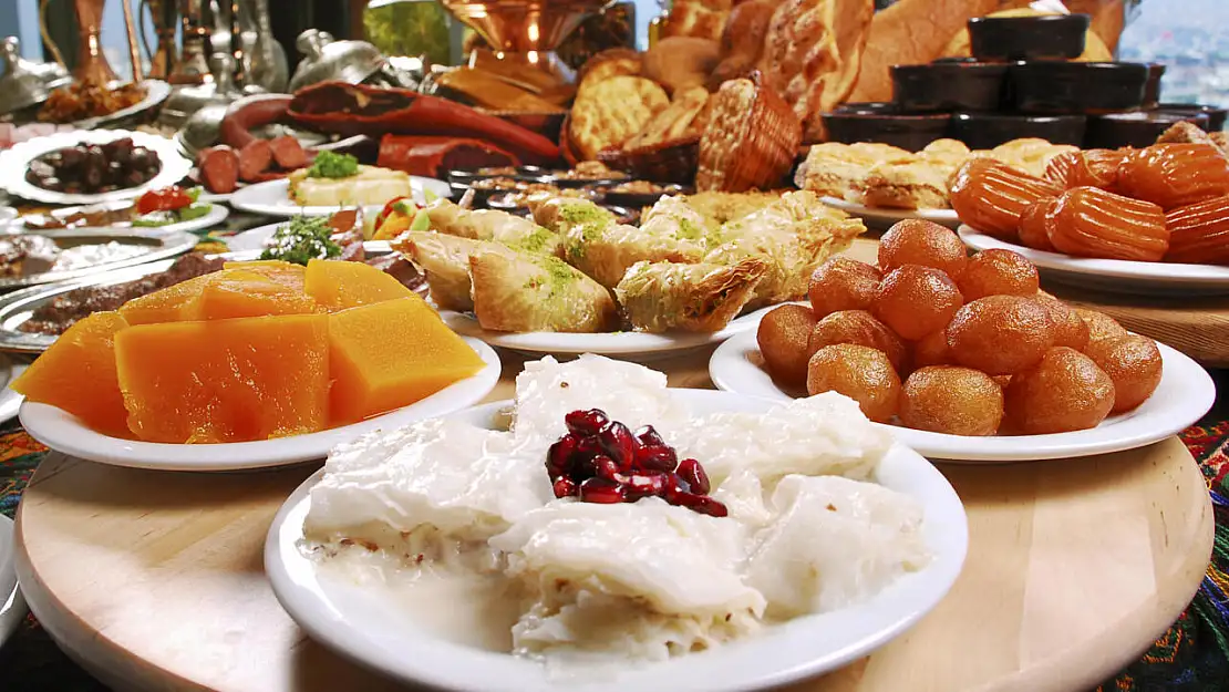 Ramazan'da tatlıyı iftardan sonra yemek zararlı mı? Uzmanlardan kritik uyarı!