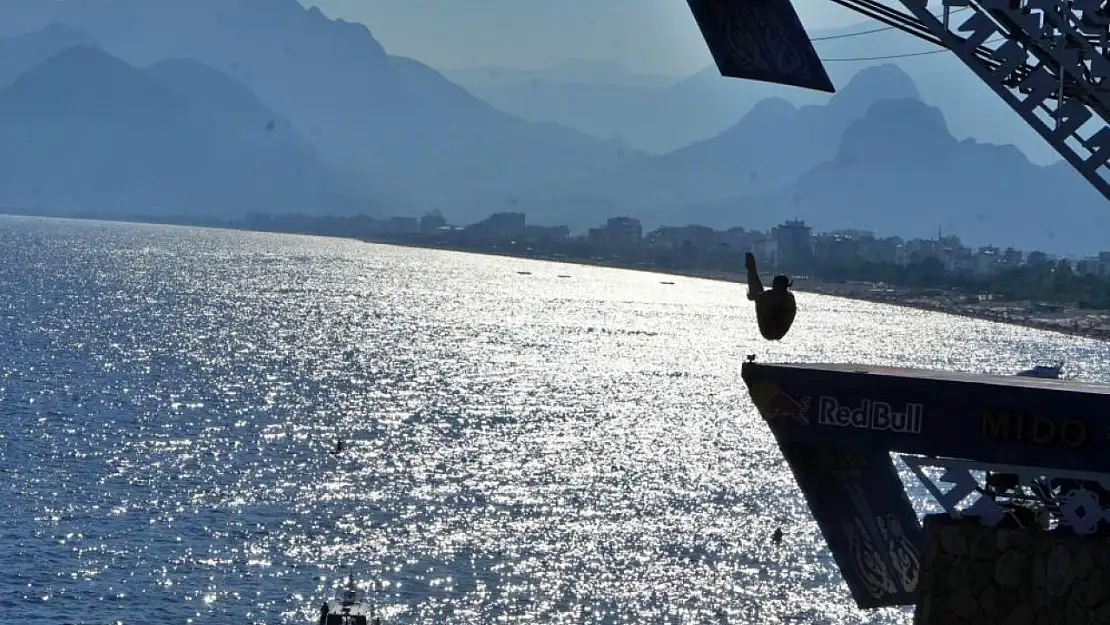 Red Bull Cliff Diving Dünya Serisi'nin 7. etabı Antalya'da başladı