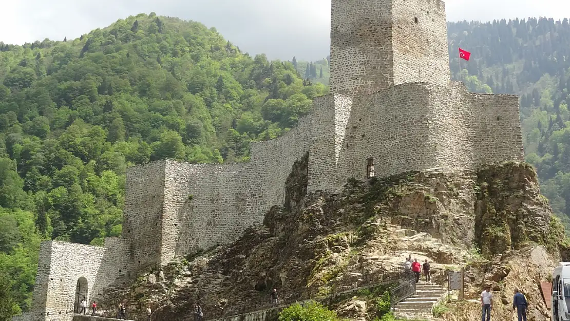 Rize'nin gizli cenneti: Zil Kale'ye yolculuk