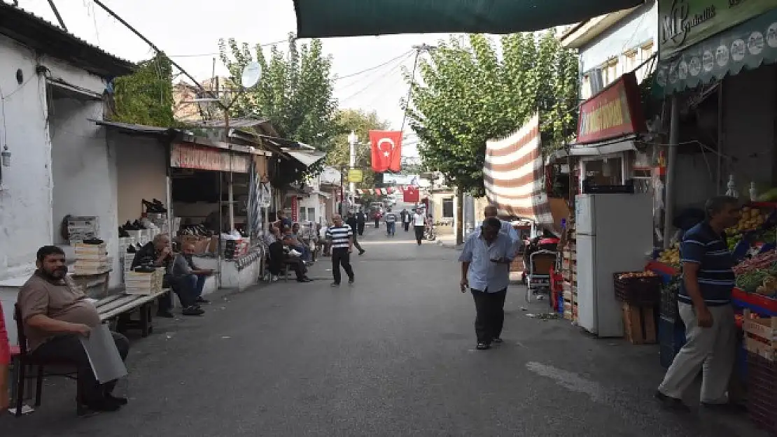 Roman muhtar isyan etti: Ya seçimde ya Hıdırellez'de hatırlıyorlar!