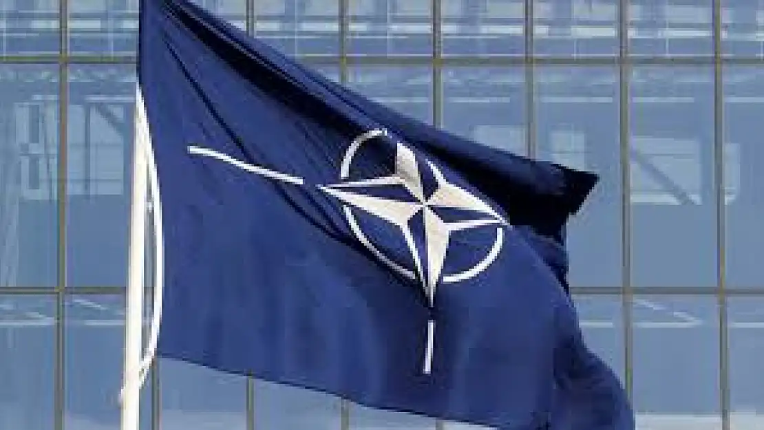 Rusya istedi, NATO Salı günü toplanıyor