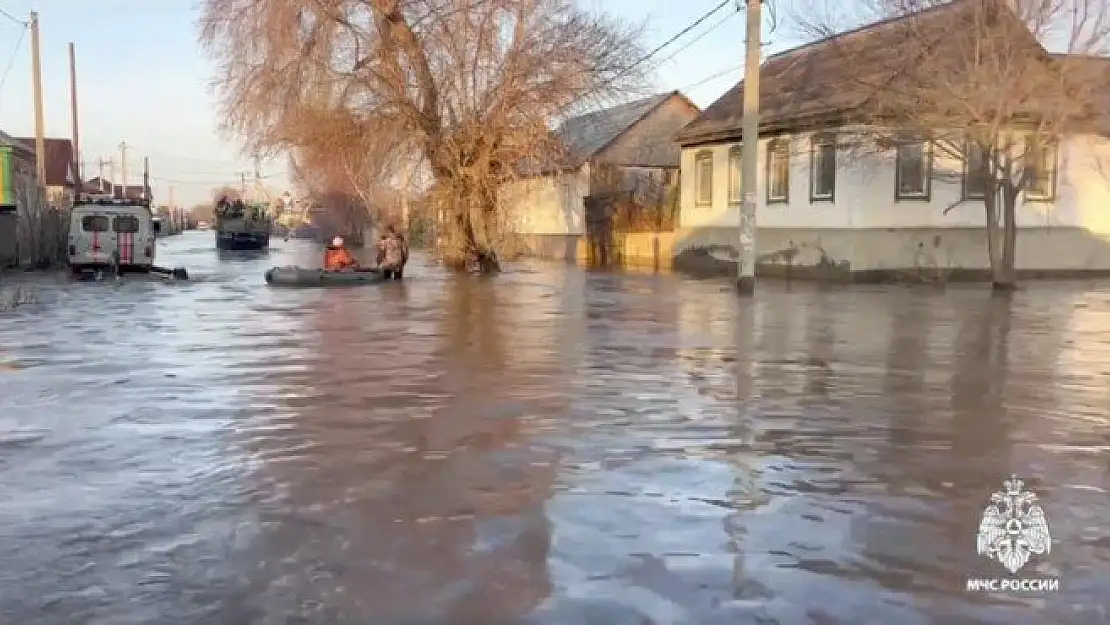 Rusya’da binlerce ev sular altında