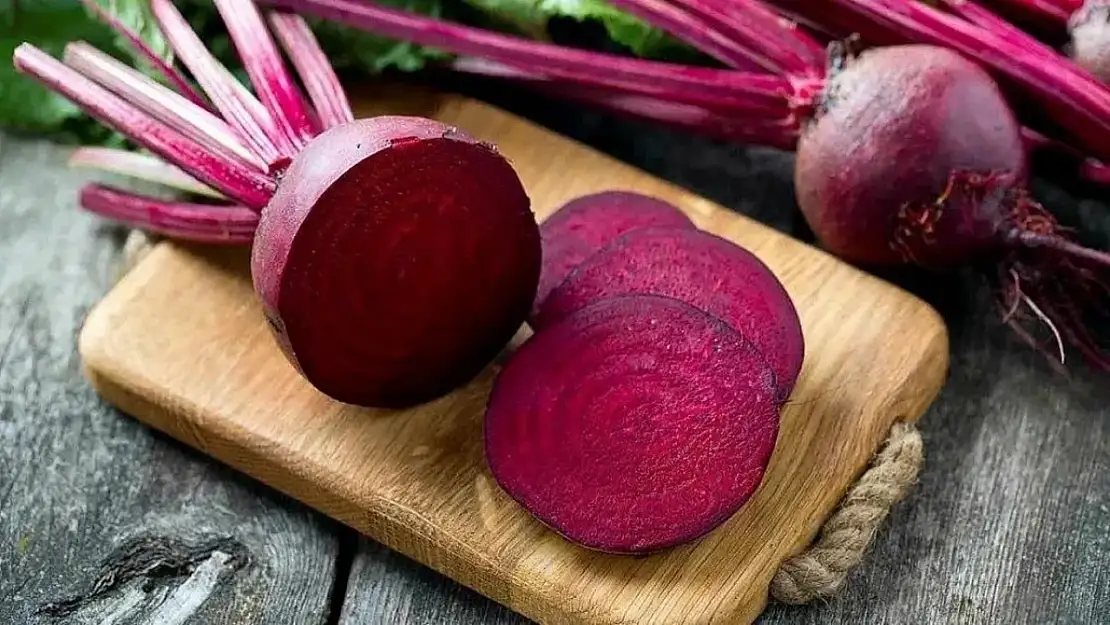 Rüyada pancar yemek: Sağlık, değişim veya geçmişle barış mı?