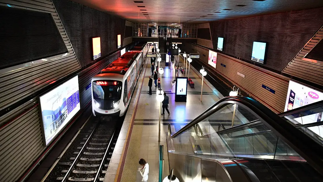 Saatlere şimdi bakın: İzmir'de yarın metro ve tramvaya binecek herkese duyuru yapıldı