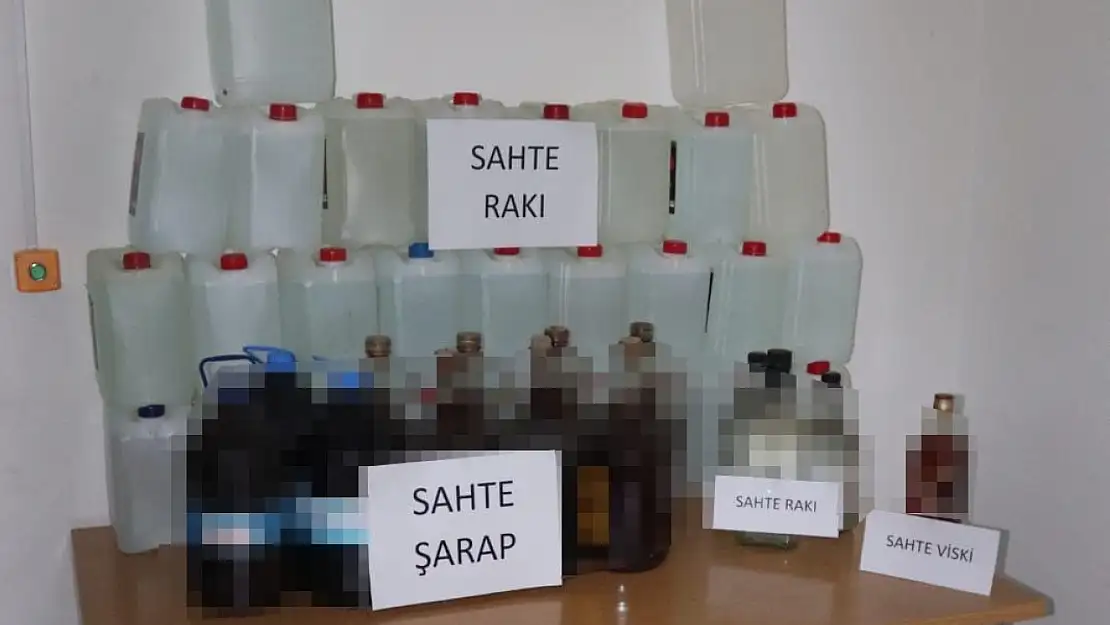 Sahte içki tehlikesi kol geziyor: Çanakkale'de 240 litre ele geçirildi