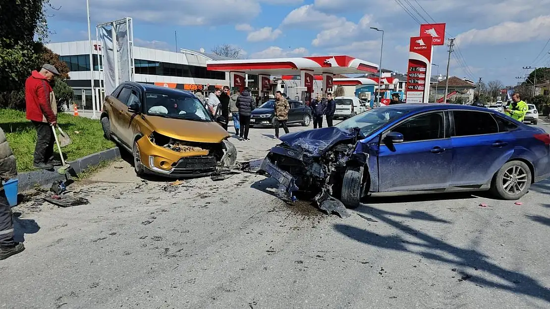 Sakarya'da korkunç kaza! Yaralılar var…