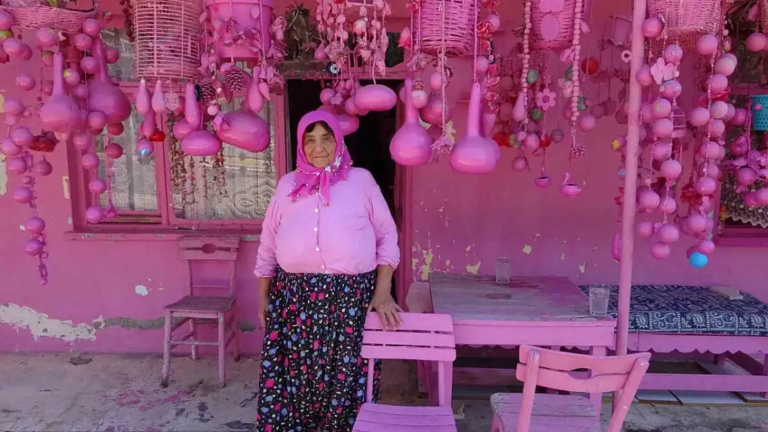 Sakine Akkul'ün pembe dünyası