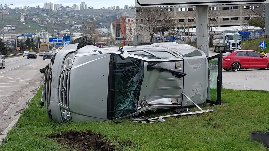 Samsun'da feci kaza! 2 yaralı