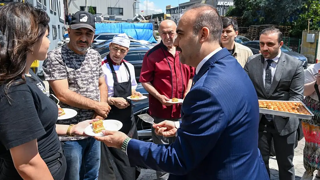 Sanayi ve Teknoloji bakanı, sanayi tesislerine bayram ziyaretinde bulundu