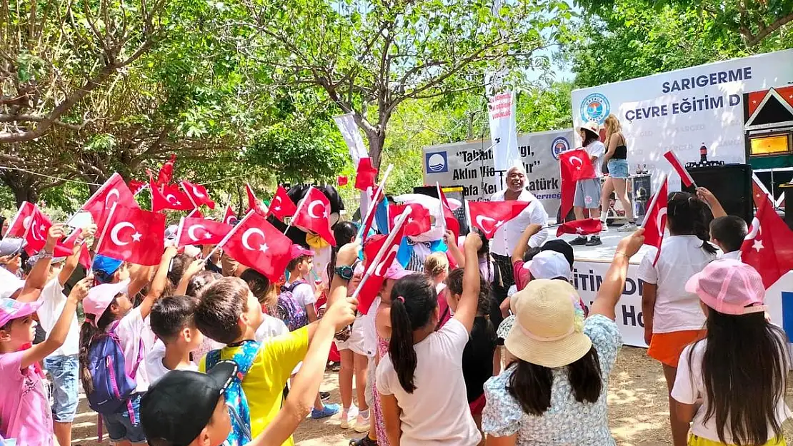 Sarçed Plajı’nda çevre şenliği ve mavi bayrak töreni yapıldı