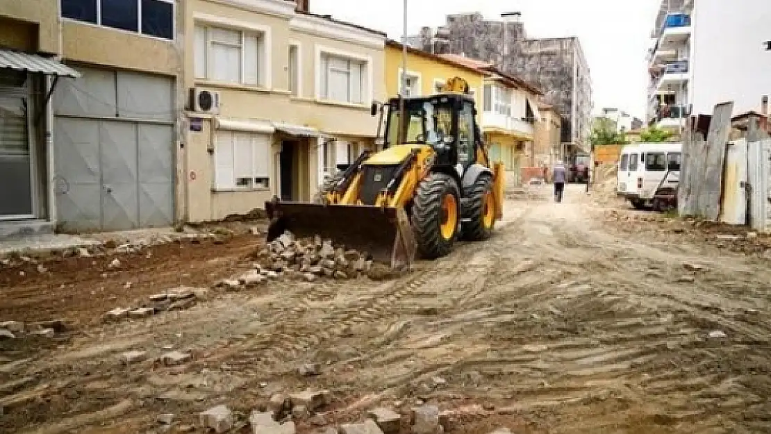 Seferihisar Turabiye Mahallesinde alt yapı sorunları için çalışmalar başladı