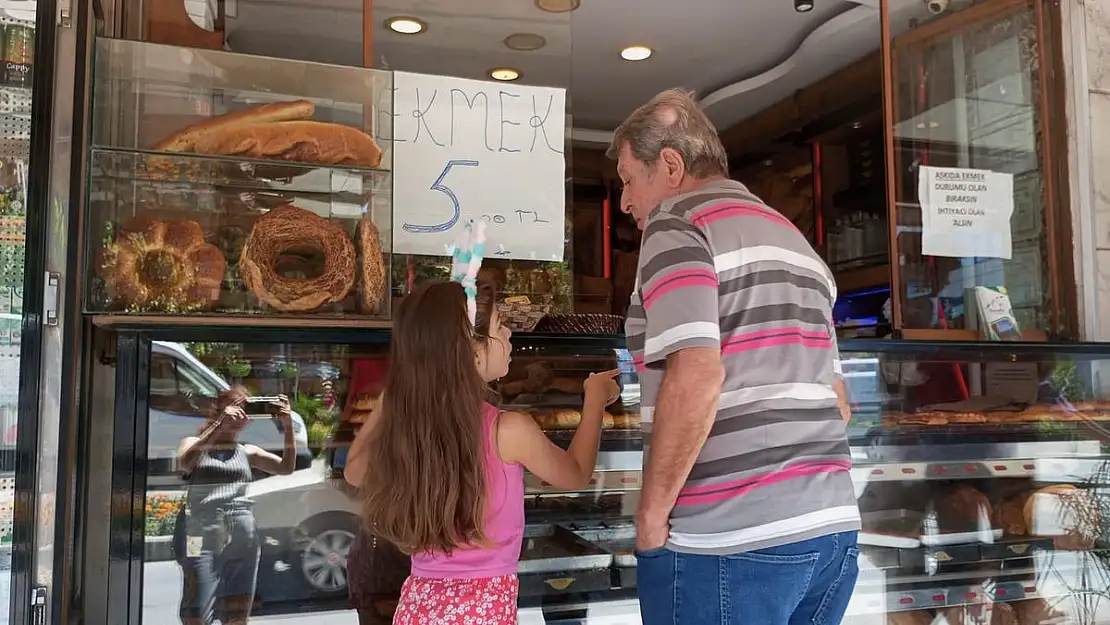 Seferihisar'da ekmek 5 liradan satılıyor