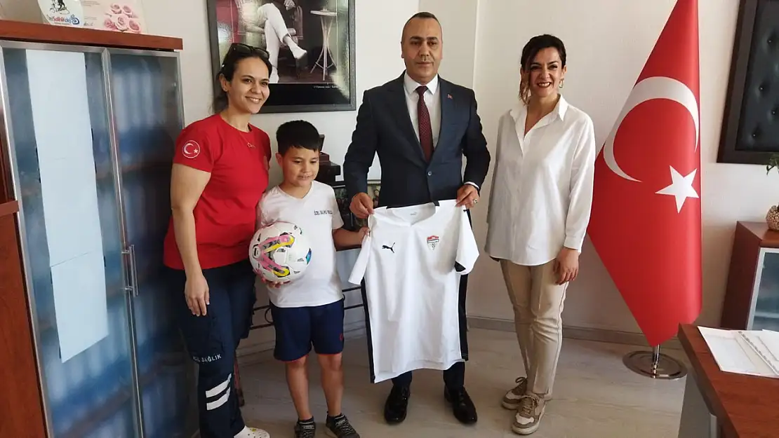 Şehit ailesine Manisa'dan anlamlı destek