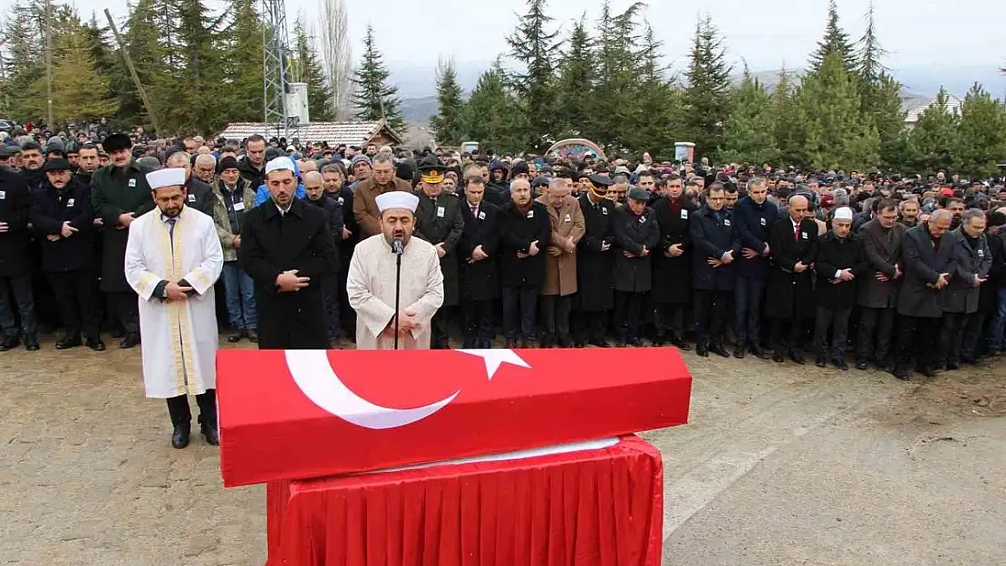 Şehit babası evladıyla vedalaştı: Seninle gurur duyuyorum oğlum