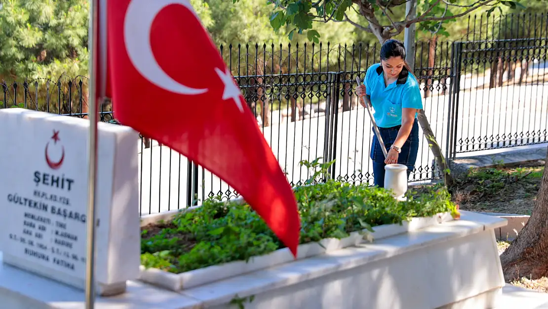 Şehitler için sessiz mesai