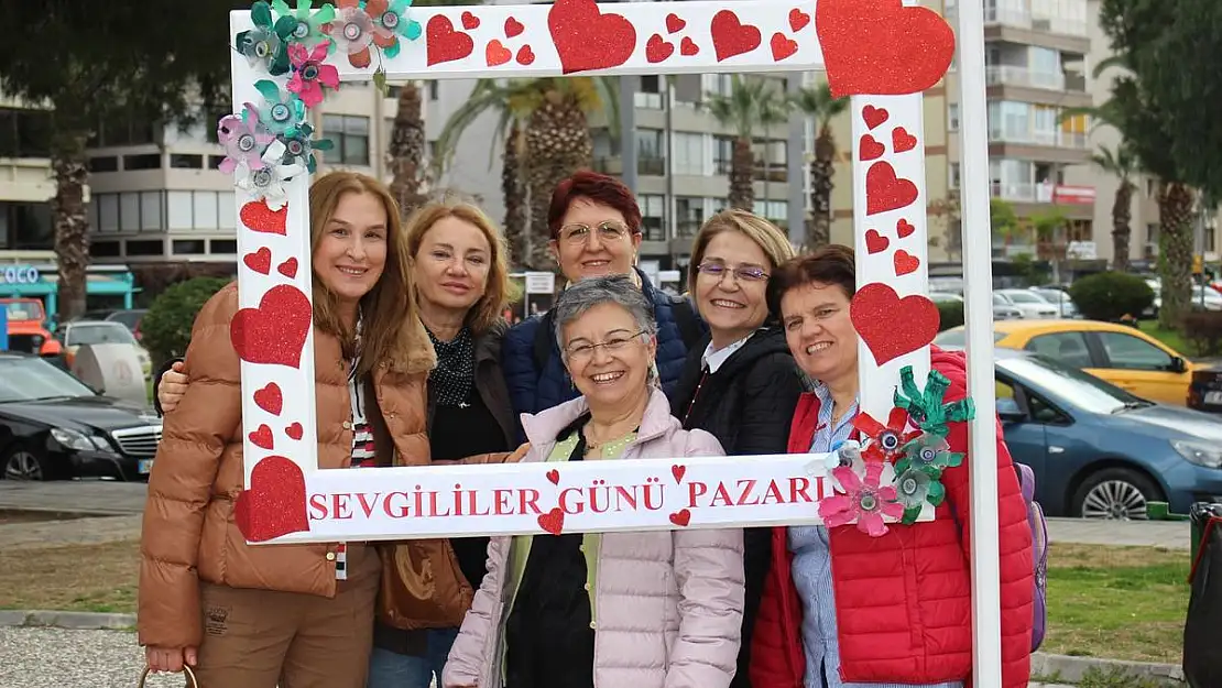 Sevgililer Günü Pazarı Karşıyaka’da açıldı!