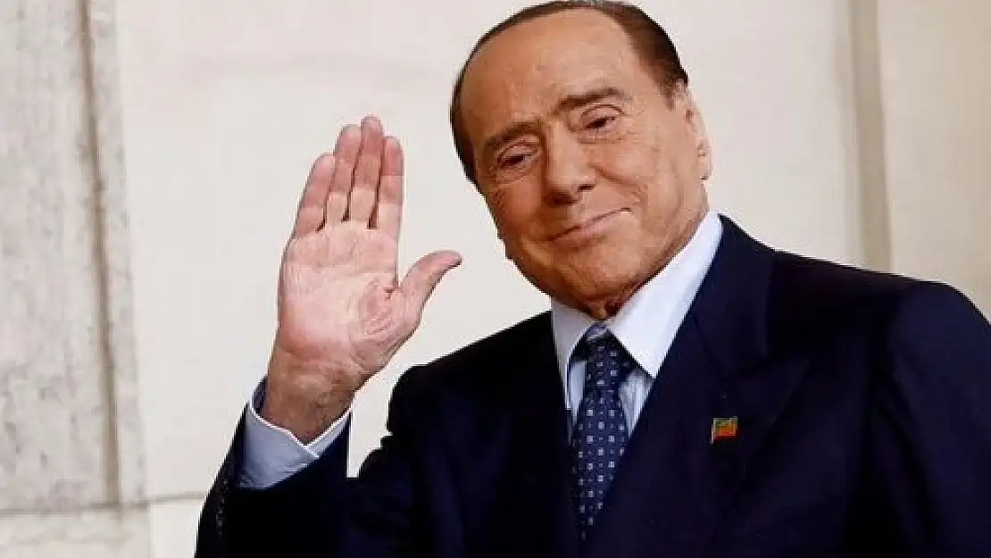 Silvio Berlusconi hayatını kaybetti