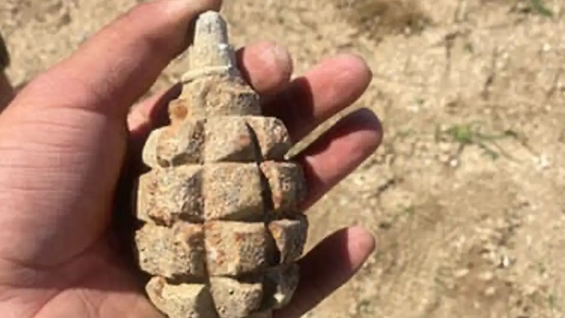 Soğan tarlasında 104 yıllık el bombası bulundu!