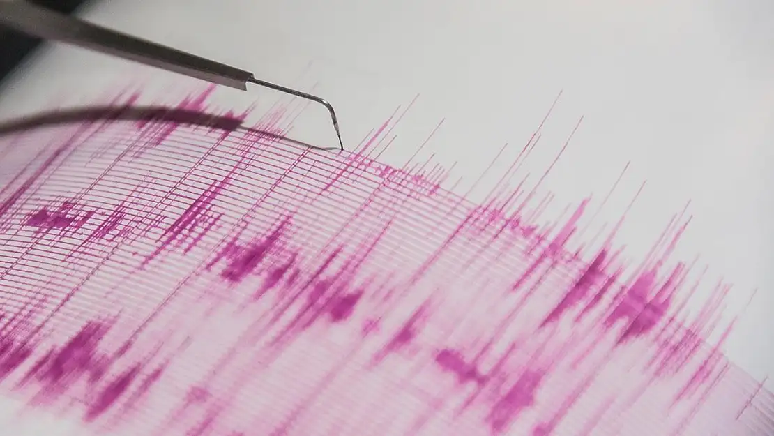 Son dakika! Antalya'da korkutan deprem!