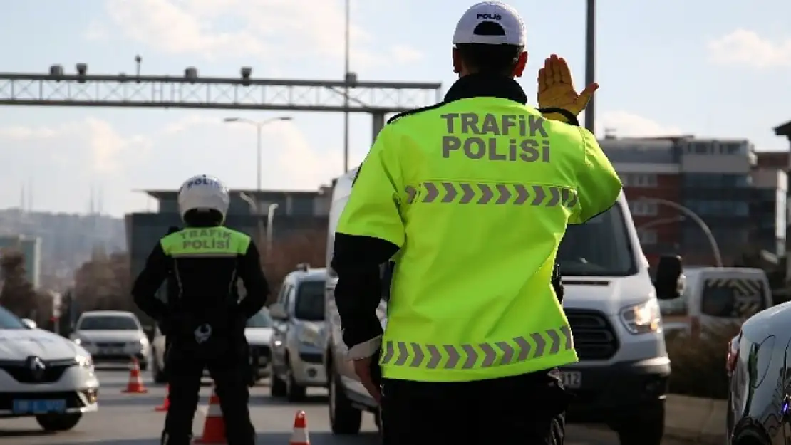 Son dakika! Bayramda trafik önlemleri: Ağır taşıtlarla ilgili flaş karar!