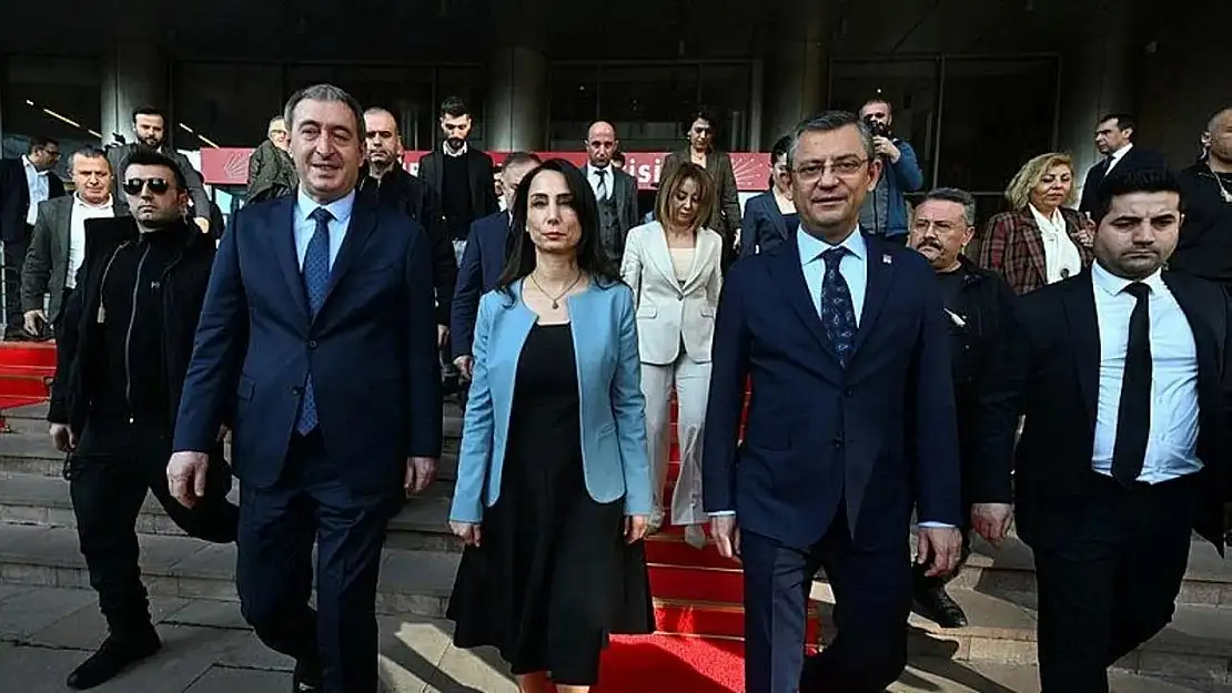 Son dakika! Fesih kararı sonrası DEM Parti'den CHP'ye ilk ziyaret!
