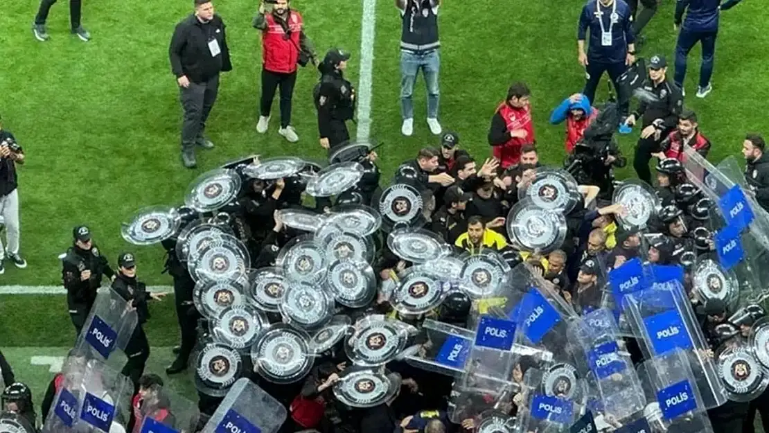 Son dakika! İki futbolcu için zorla getirme kararı!