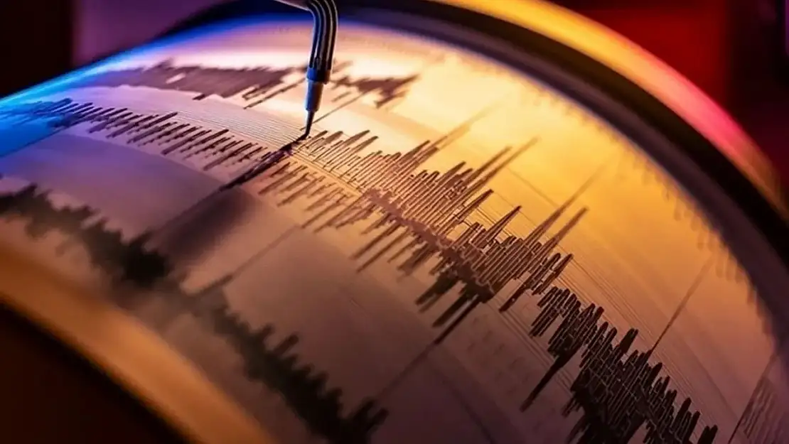 Son dakika! İzmir'de korkutan deprem!