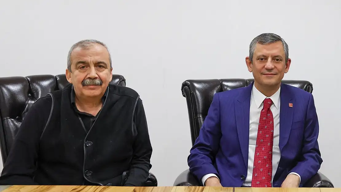 Son dakika! Özgür Özel'den 'Sırrı Süreyya Önder' için taziye paylaşımı