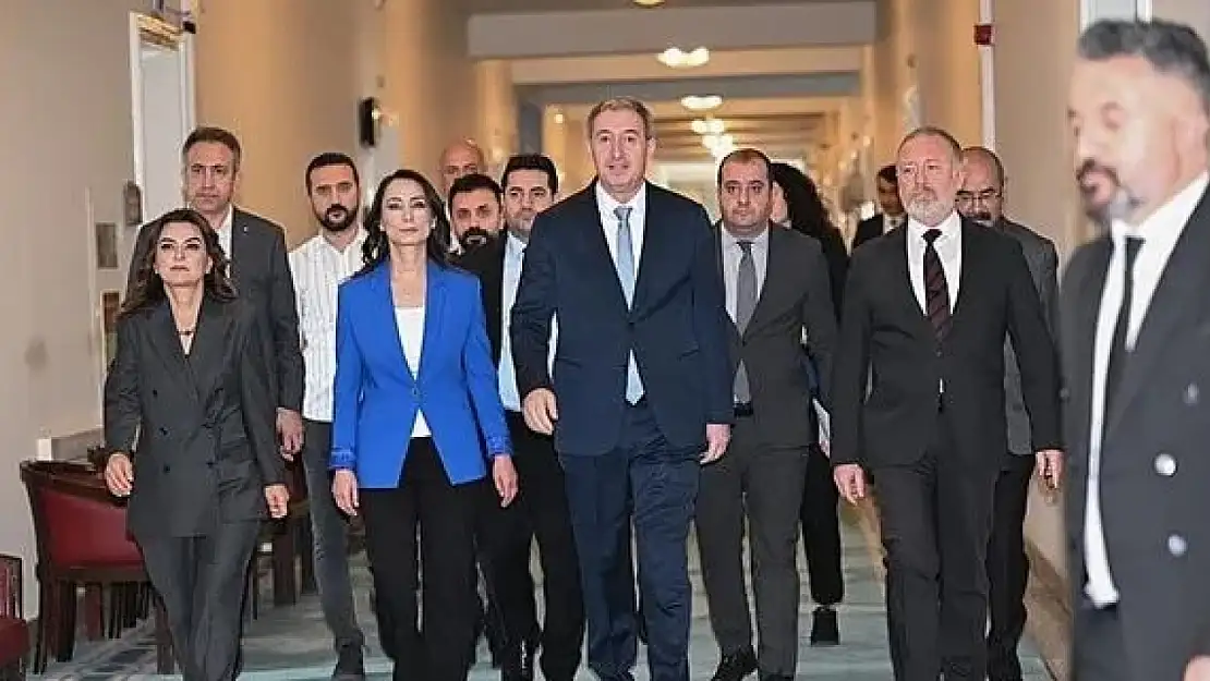 Son dakika! Süreç trafiği sürüyor: DEM Parti'den AK Parti'ye ziyaret!
